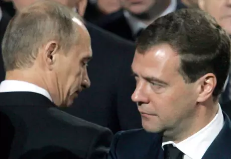 Петербургские дети решают задачи про Путина и Медведева