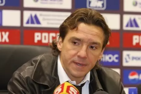 СМИ сообщили об отставке главного тренера "Локомотива"