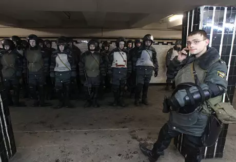 Москва "встретит" новогодние праздники усиленной охраной