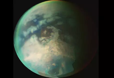 На спутнике Сатурна обнаружили признаки жизни