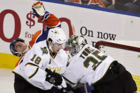 Дубли Овечкина и Семина не спасли "Вашингтон" от поражения