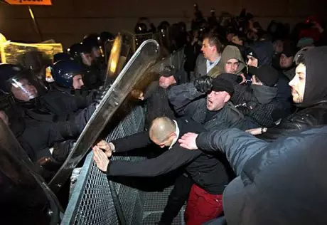 В Хорватии в столкновениях националистов с полицией пострадали 33 человека