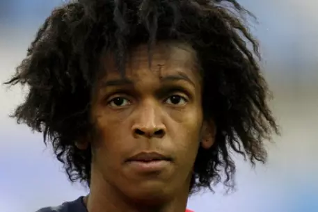 Жо останется в "Эвертоне" на год