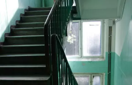 "Узников" новосибирской квартиры освободили спасатели