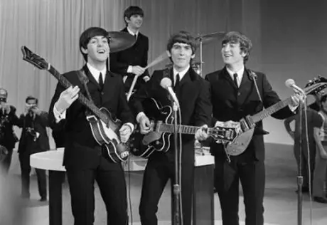 Жительница Канады стала первым в мире магистром по "битлологии"