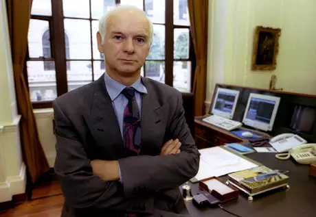 Британский ректор подал в отставку из-за связи с Муамаром Каддафи