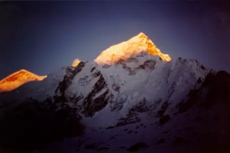 71-летняя японка решила покорить Эверест