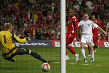 Кому паковать чемоданы?