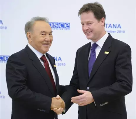 Британия настаивает на выводе войск РФ из Южной Осетии и Абхазии