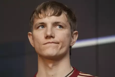 Московский "Локомотив" включился в борьбу за Павлюченко