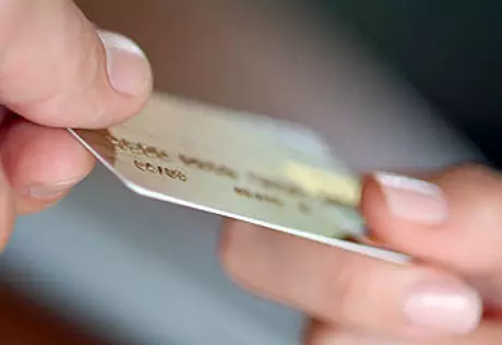 Мошенница из Алматы провернула аферу на 240 тысяч тенге 