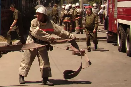 В Астане произошел пожар в строящемся здании