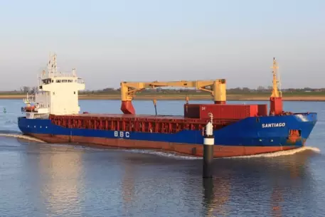 Экипаж судна с оружием для Судана состоял из россиян и украинцев