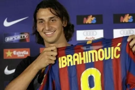 Златан Ибрагимович открыл счет голам за "Барселону"