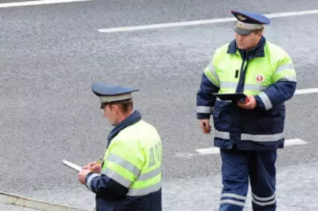 Московский милиционер протаранил три иномарки 