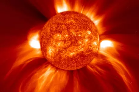 На Земле произошла самая сильная за полгода магнитная буря