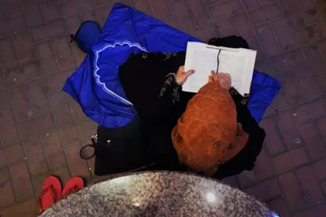 Британскую школьницу арестовали за сожжение Корана