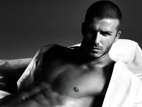 Дэвид Бекхэм преследует проститутку