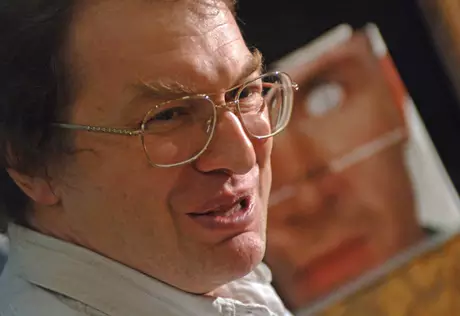 Мавроди внес 100 рублей в счет погашения долга перед обманутыми вкладчиками