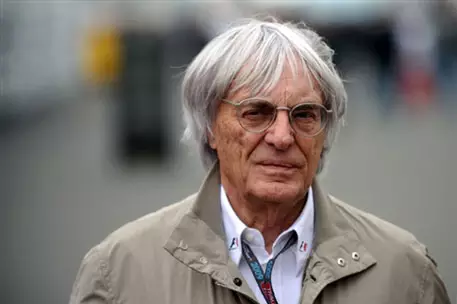 Владельца "Формулы-1" Экклстоуна избили и ограбили в Лондоне