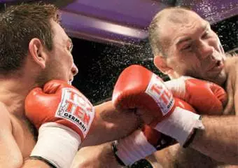 Валуев обвинил в отмене боя менеджера Чагаева  