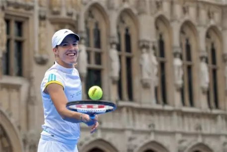 Жюстин Энен объявила о возвращении в большой теннис