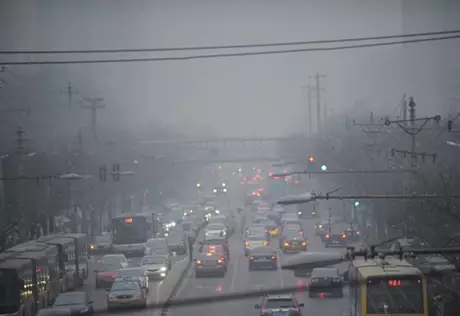 При столкновении 20 фур на мосту Шанхая погибли трое человек