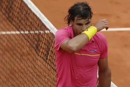 Арестовали поцеловавшего Надаля поклонника 