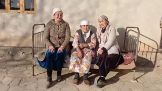 "Калым за невесту - миллион тенге". Как живут казахи в узбекской глубинке