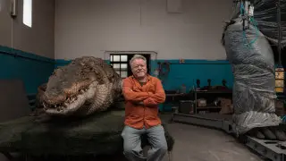 "Отец" динозавров и человек-фейерверк. Как живет изобретатель из Семея