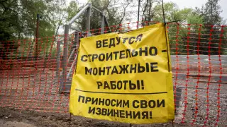 Бетон, скамейки и деревья. Что происходит в роще Баума за месяц до конца благоустройства