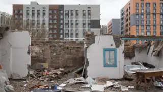 “За эти деньги в городе ничего не купишь“. Как уходит под снос старая Астана