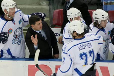 "Барыс" уступил московскому "Динамо" в чемпионате КХЛ