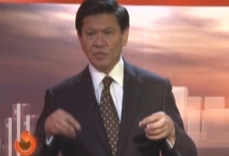 Что касается правящей партии, то "Нур Отан", как заявил на неделе советник Президента, гарантированно наберет на выборах более половины голосов избирателей. А вот партии-оппоненты не преодолеют, по мнению Ертысбаева, даже 7-процентный барьер для прохождения в парламент. Ни одна столько не наберет. И никакая критика власти не позволит оппозиции улучшить свои результаты. В последнее время только совсем ленивые партийцы не оппонируют действующей администрации, особенно в части интеграционной политики страны. Сближение в рамках Евразийского союза стало ключевым аргументом сразу ряда предвыборных платформ. Ермухамет Ертысбаев у нас в гостях. 