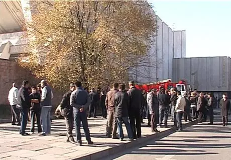 Суд по апрельским беспорядкам в Бишкеке отложен из-за взрыва