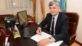 Глава Минздрава казахстанцам: Google не заменит врача с высшим образованием