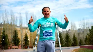 Как мужчина с протезом ноги научился вести полноценную жизнь