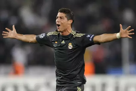 Роналду отметил дебют в Лиге чемпионов за "Реал" дублем