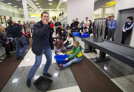 ФАС России накажет торговцев в московских аэропортах