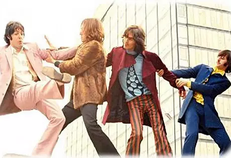 Режиссер "Дрянных девочек"  предотвратит встречу Леннона с Йоко Оно