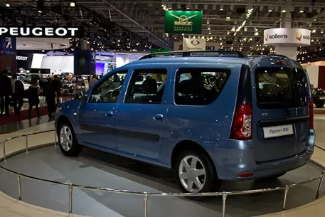 "АвтоВАЗ" огласил стоимость нового универсала Lada R90