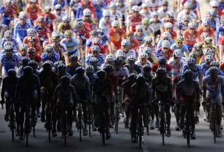 Велокоманда "Астана" попросила отсрочку у UCI