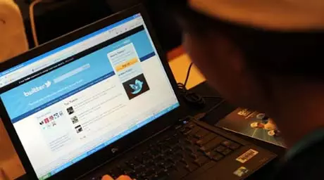 Египтянам предоставлен выход в Twitter без интернета