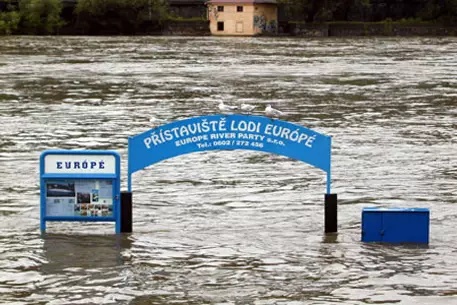 Из-за наводнения в Словакии эвакуировали тысячи людей