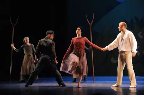 Назарбаев посмотрел балет "Жизель" в Астане