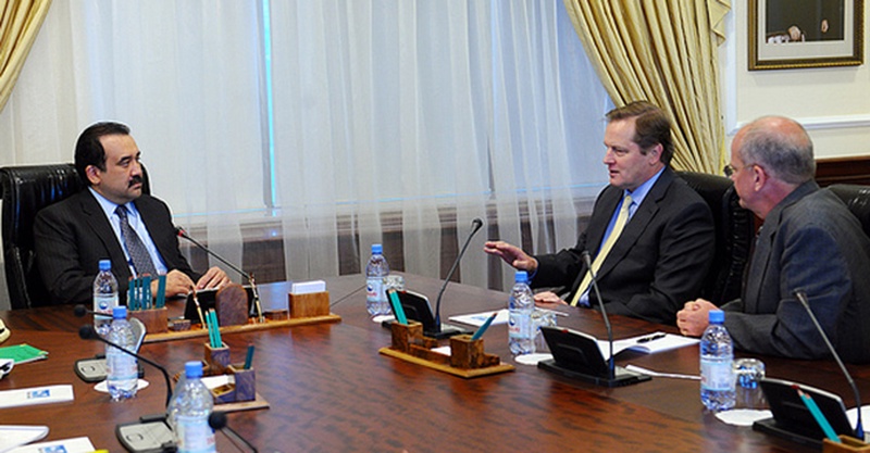 Карим Масимов и Марк У. Алберс. Фото с блога премьер-министра Казахстана