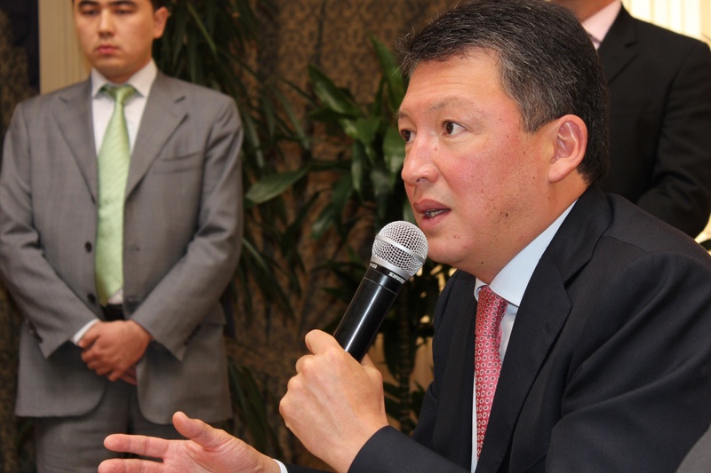 Тимур Кулибаев на заседании клуба Expert. ©Максим Попов