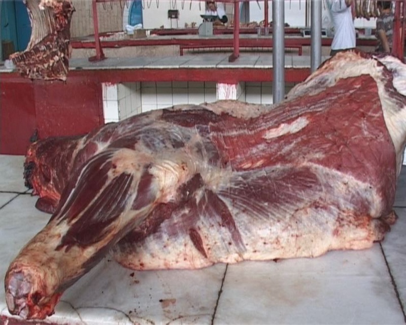 Мясной рынок в Кыргызстане. Фото ©tengrinews.kz