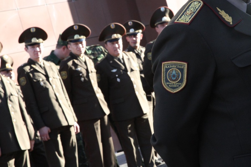 Сотрудники МЧС. Фото ©Даниал Окасов