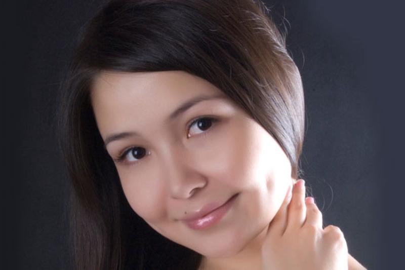 Певица и актриса Асель Садвакасова